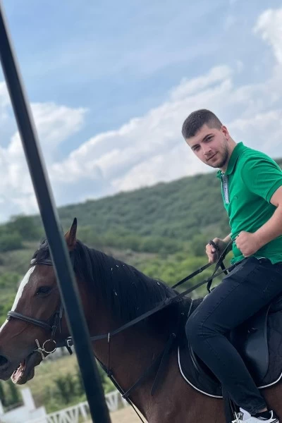 Yiğithan sarı, fotoğraf 2