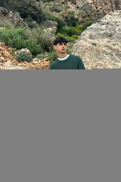 Mete yanaray, fotoğraf 2