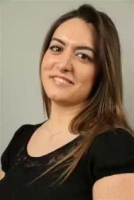 Öznur B