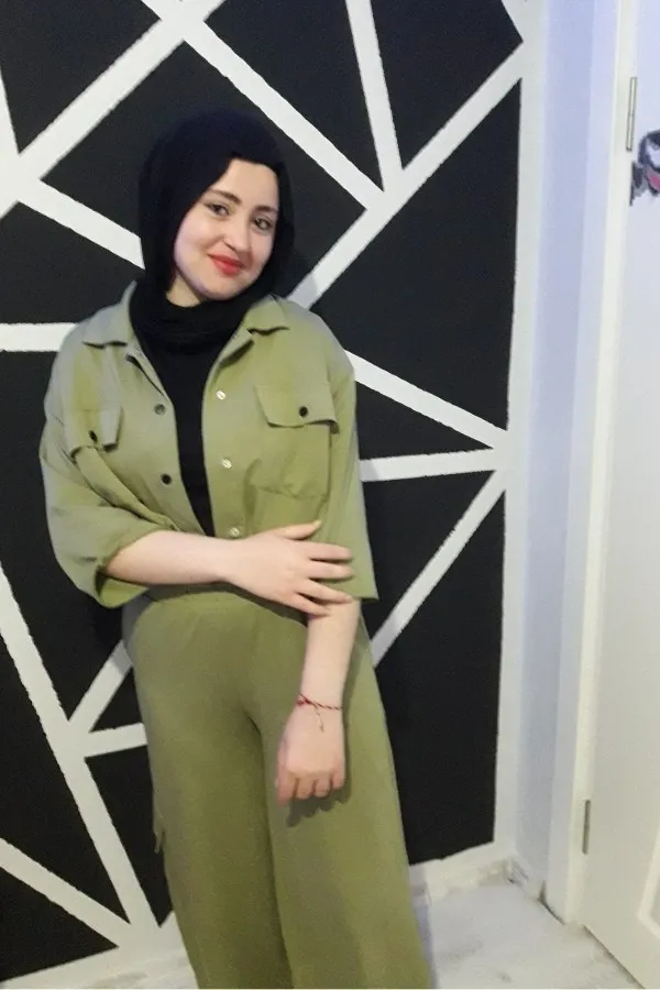 Medine Özcan, fotoğraf 2