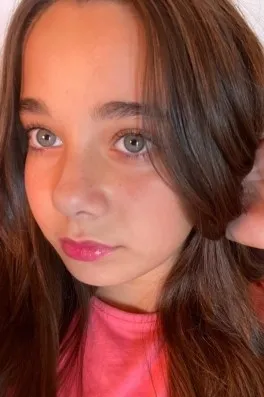 Cast Ajans Yapım Büşra K