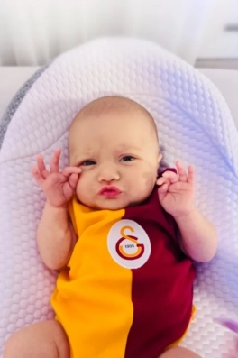 Cast Ajans Yapım Almila S