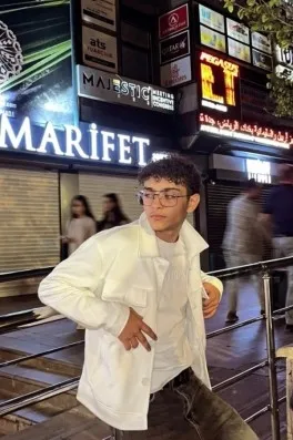 Cast Ajans Yapım Semi T