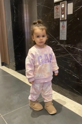 Lara K Cast Ajans Yapım Lara K