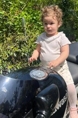 Afra T Cast Ajans Yapım Afra T