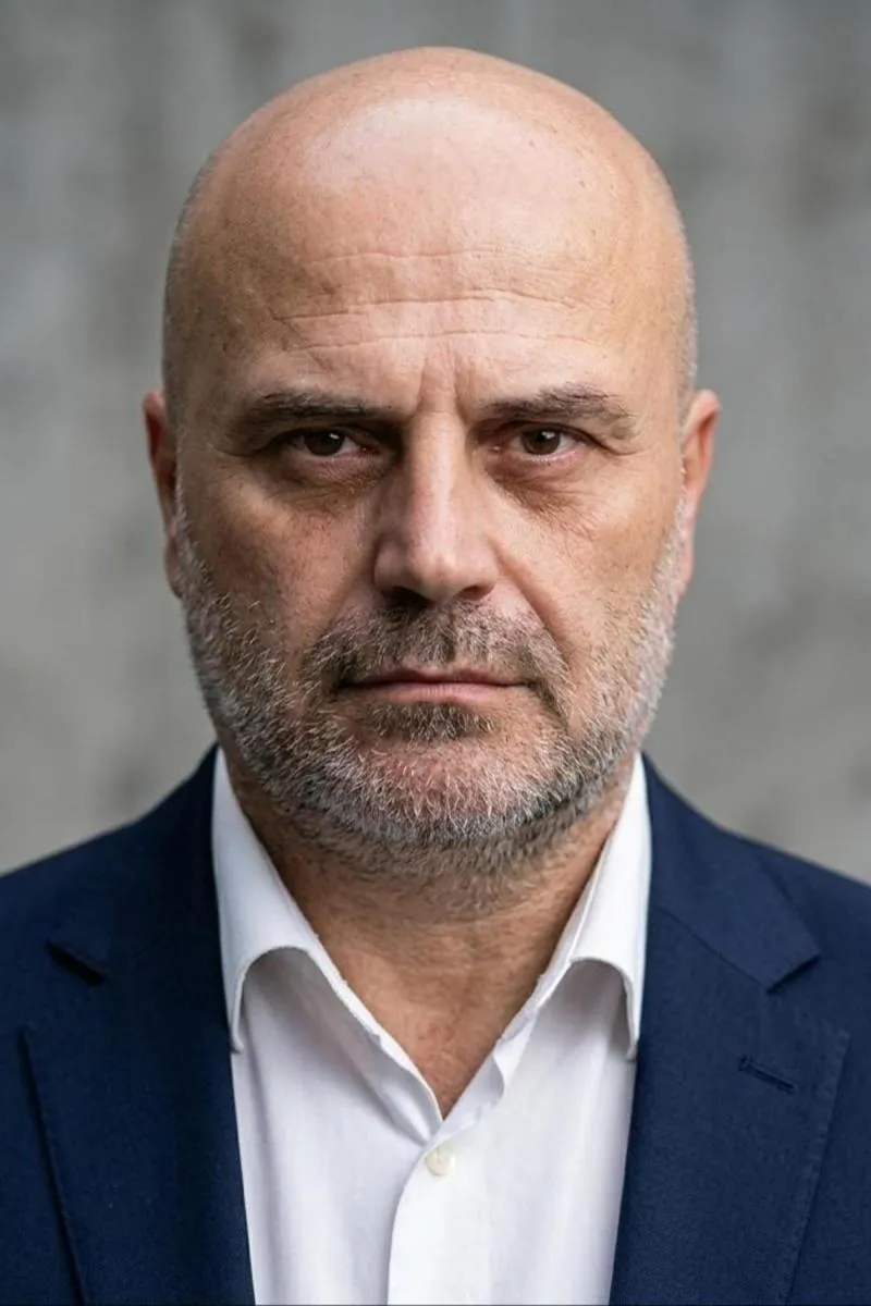 Talat Aşan, fotoğraf 6