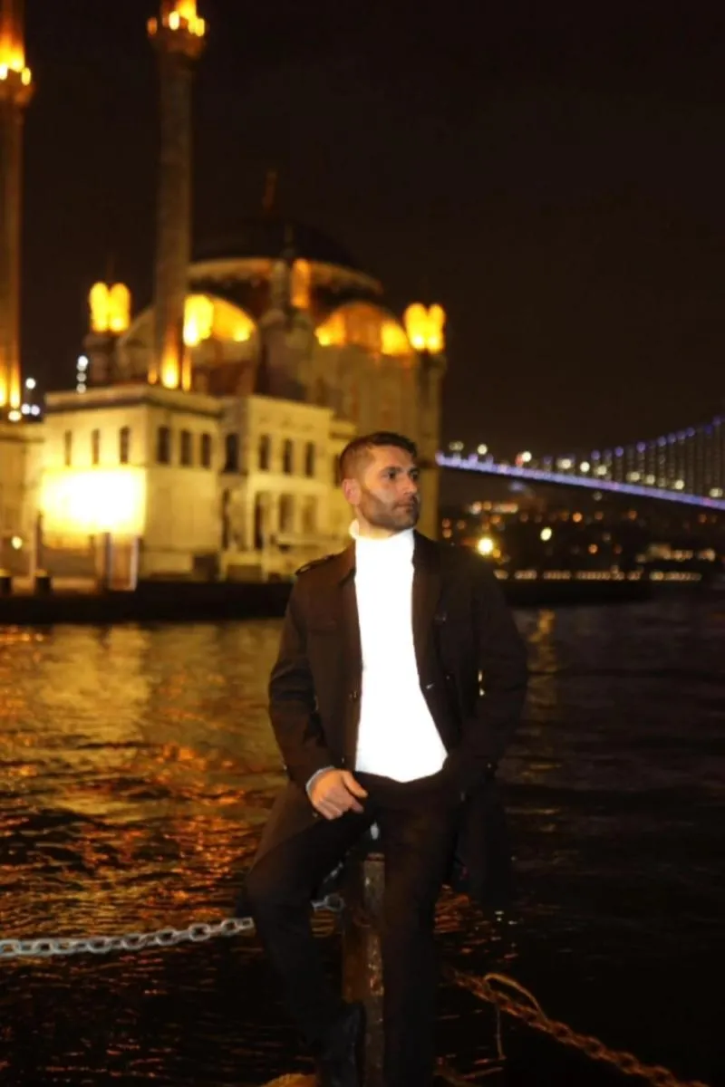 Ferhat Akbarı, fotoğraf 5