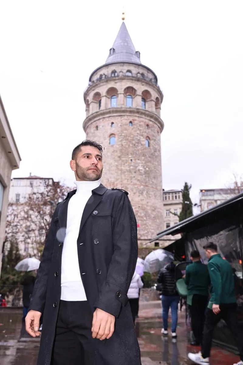 Ferhat Akbarı, fotoğraf 3